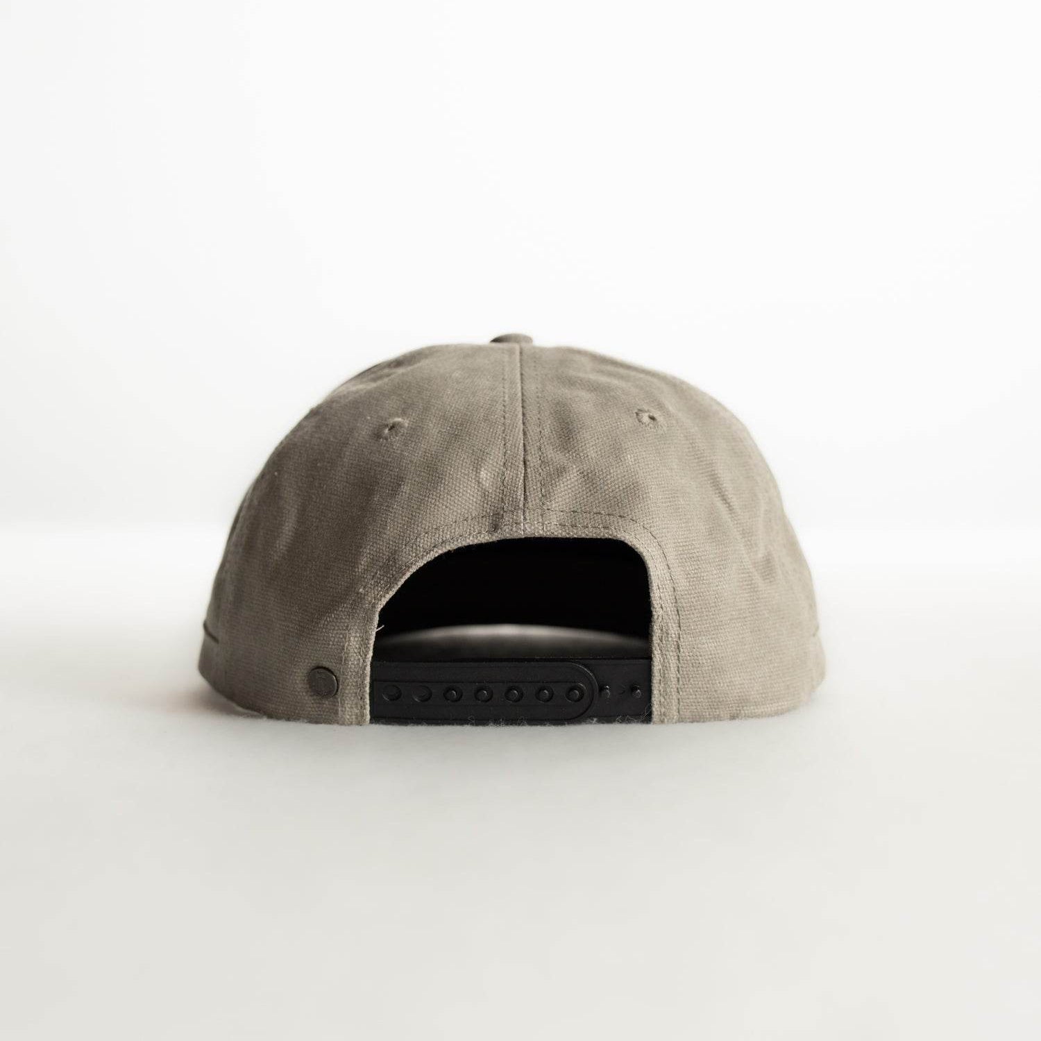 Iron And Resin Vintage Sign Cap Grey