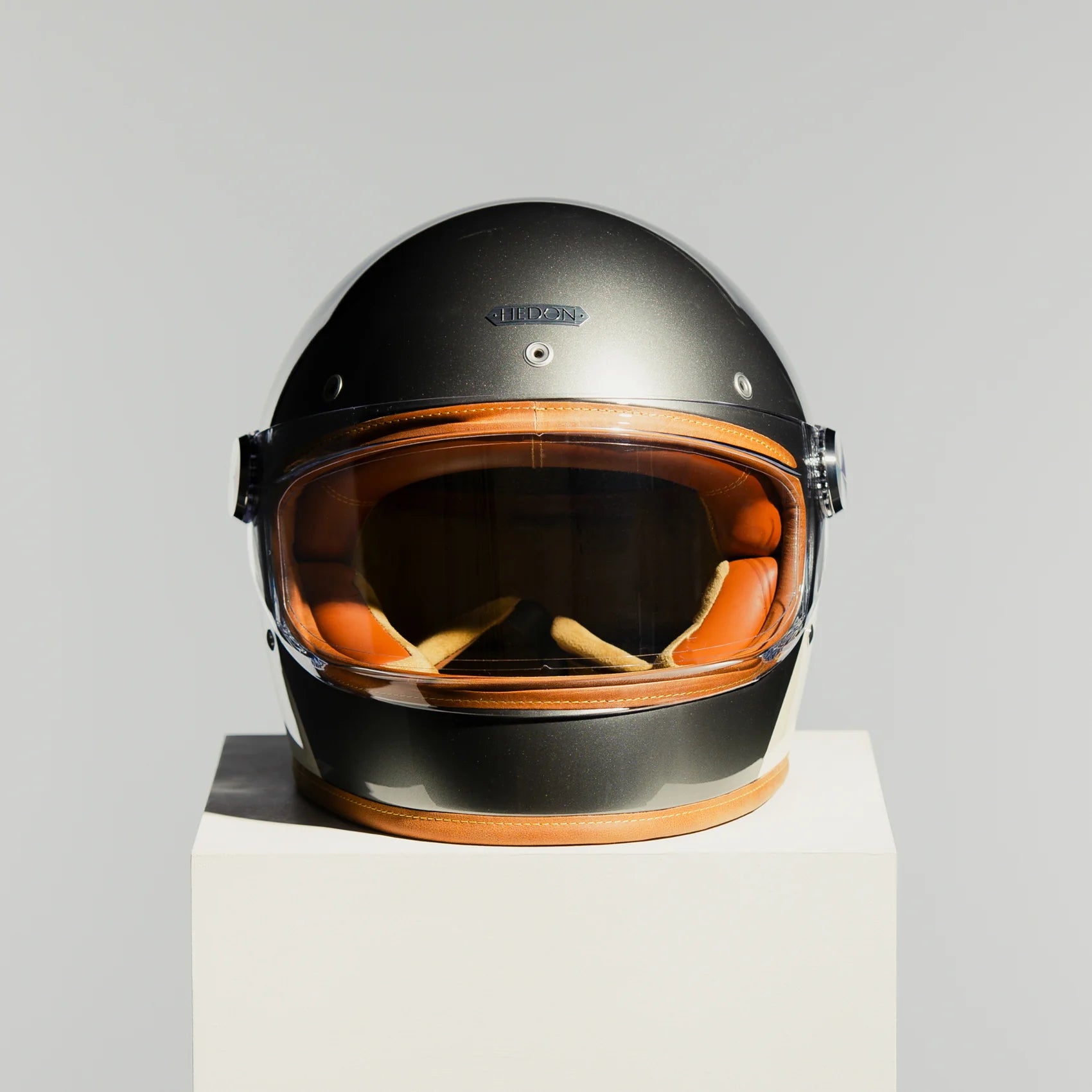 Hedon Heroine Racer Helmet Camelot