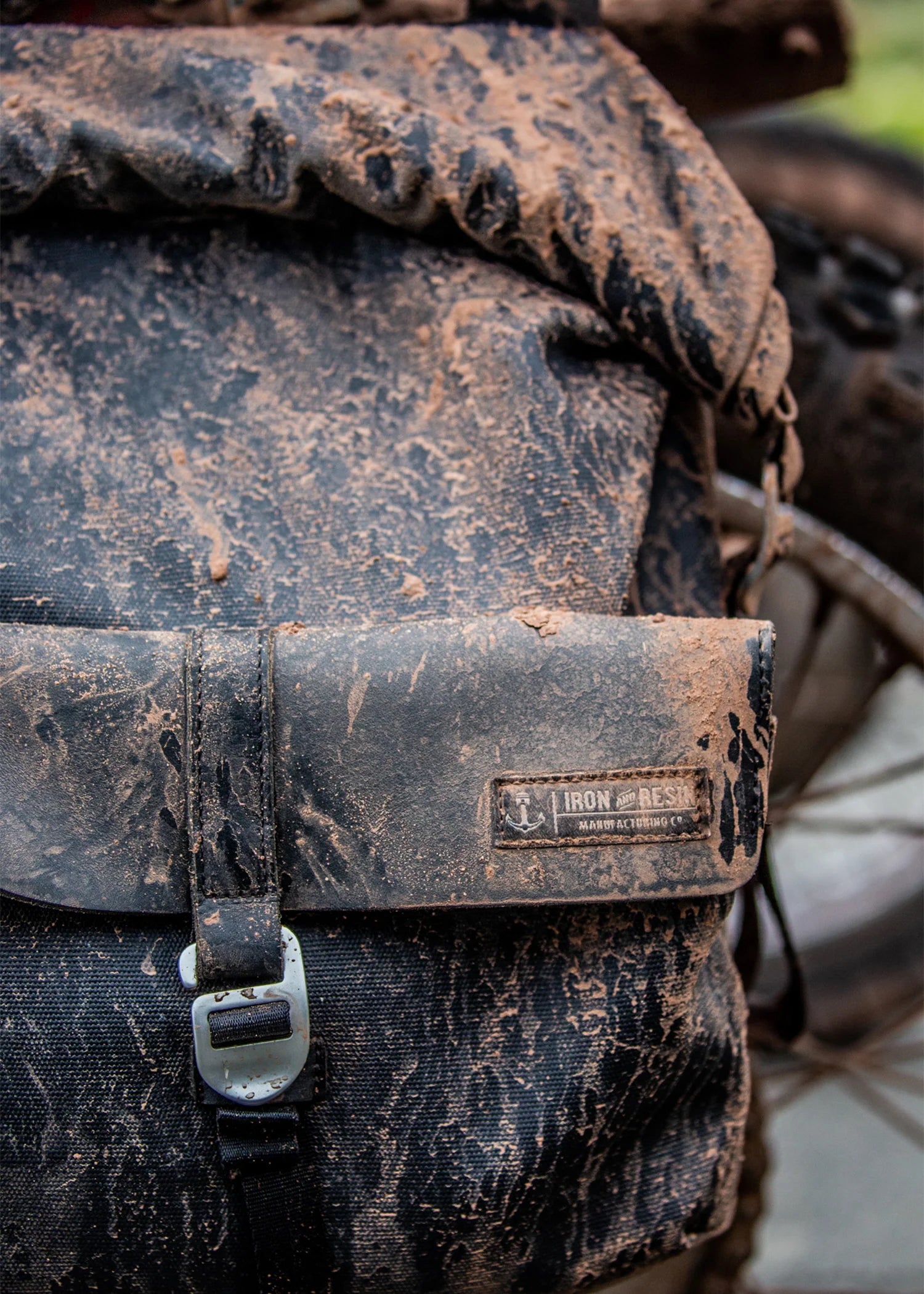 Iron And Resin Moto Pannier Bag Black