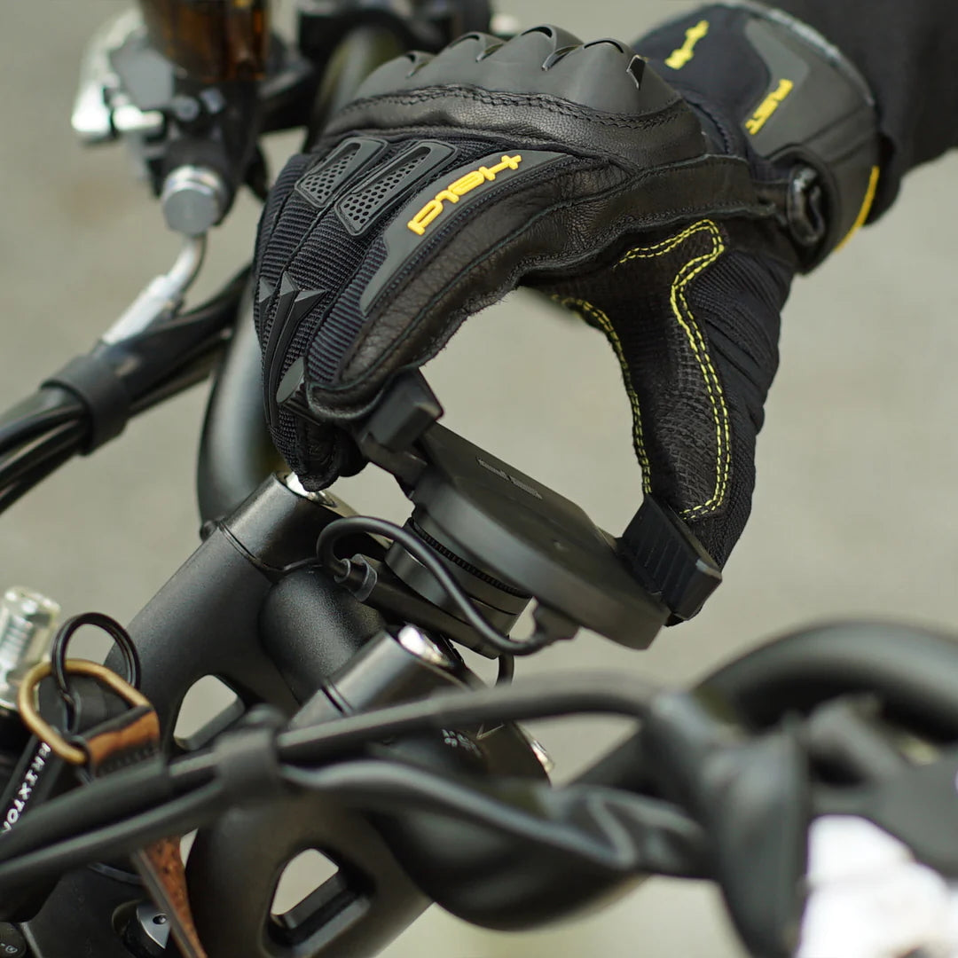 SP Connect Universal Charging Phone Clamp
