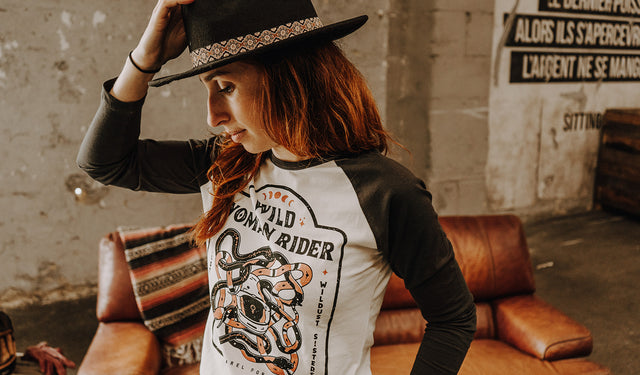 Wildust Sisters Wild WMN Rider Baseball Tee White/Grey