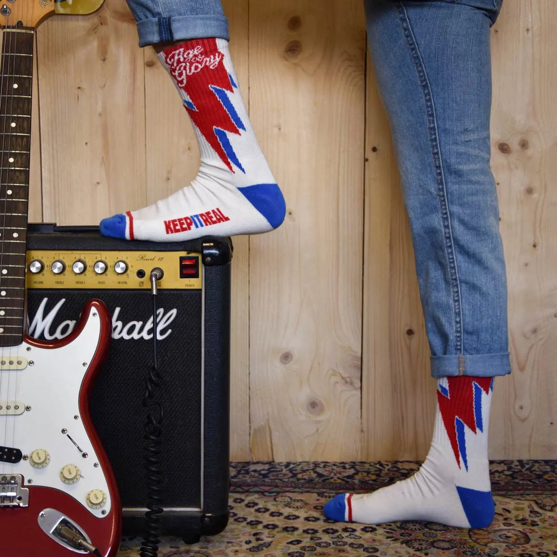 Age of Glory Bolt Socks Off-White/Red/Blue
