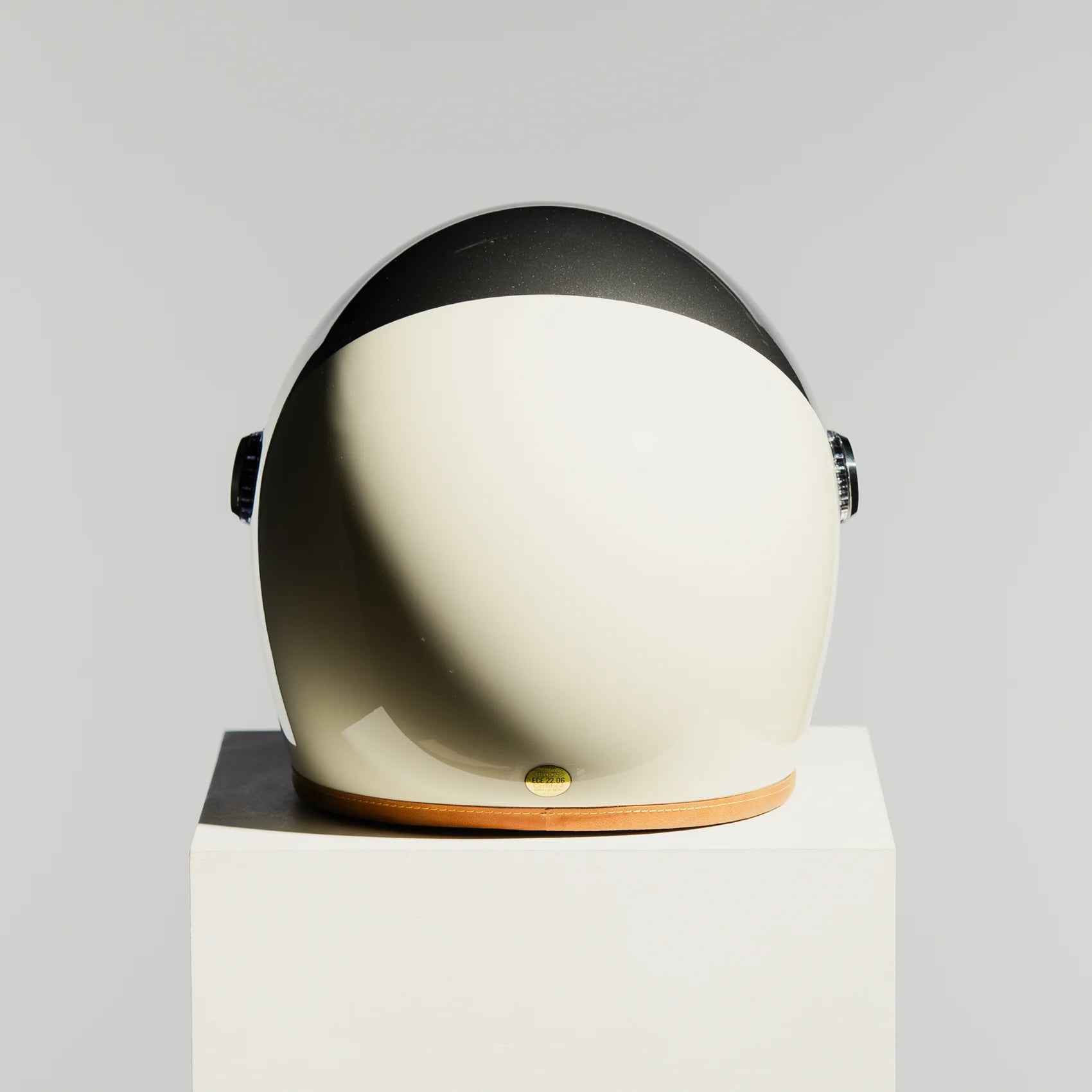 Hedon Heroine Racer Helmet Camelot