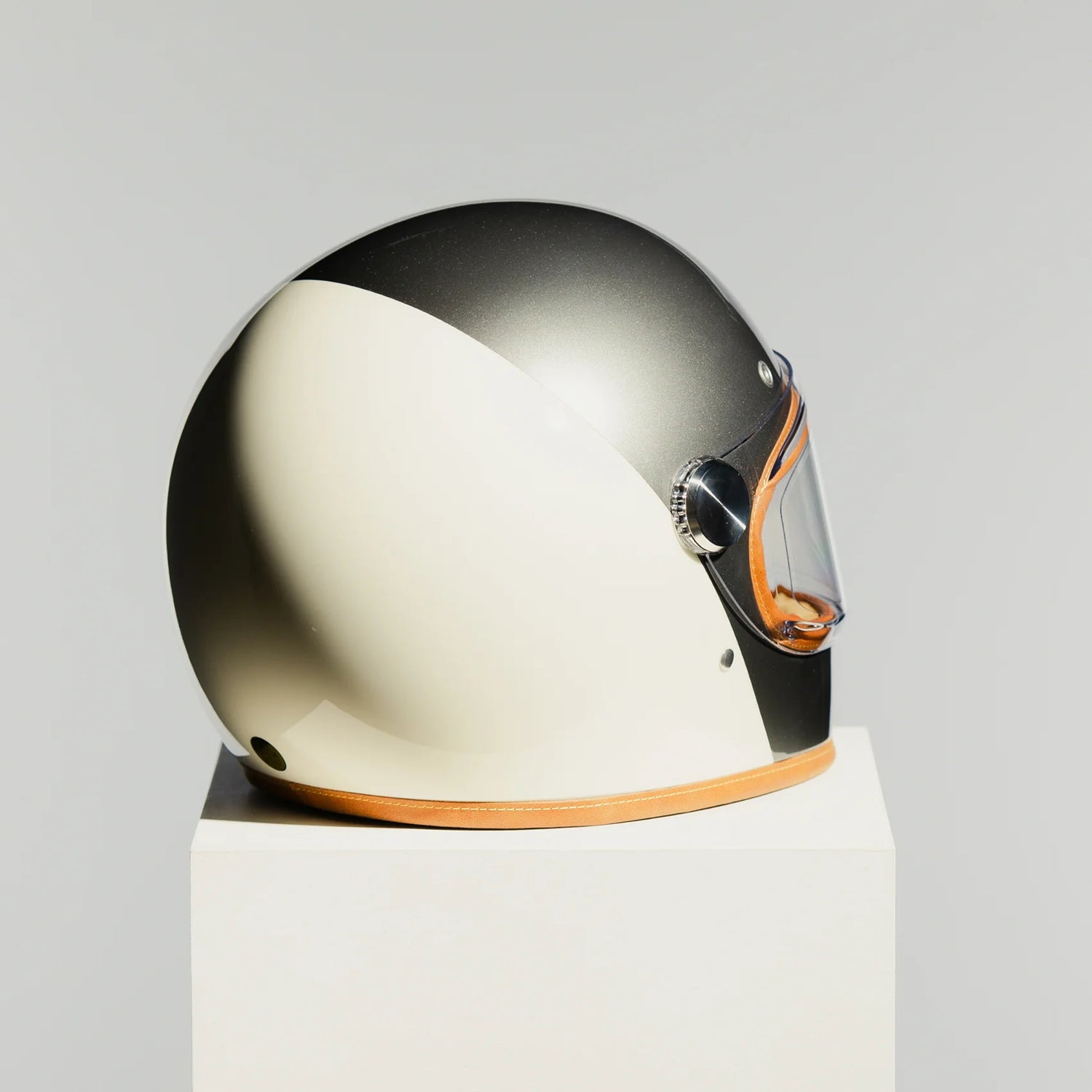 Hedon Heroine Racer Helmet Camelot