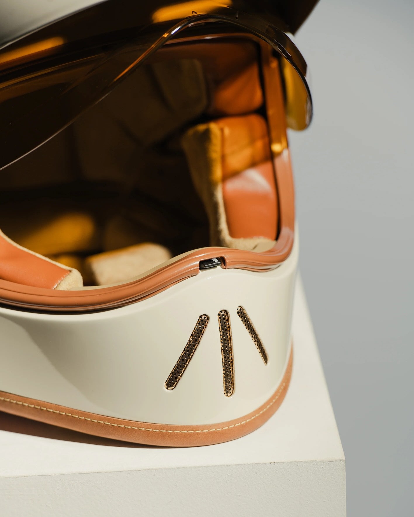 Hedon Psilo Explorer Ivory Nomad