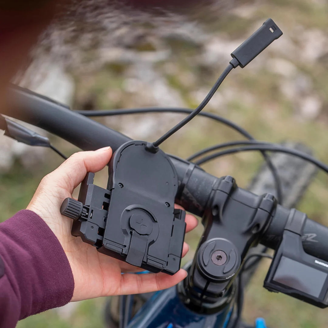 SP Connect Universal Charging Phone Clamp