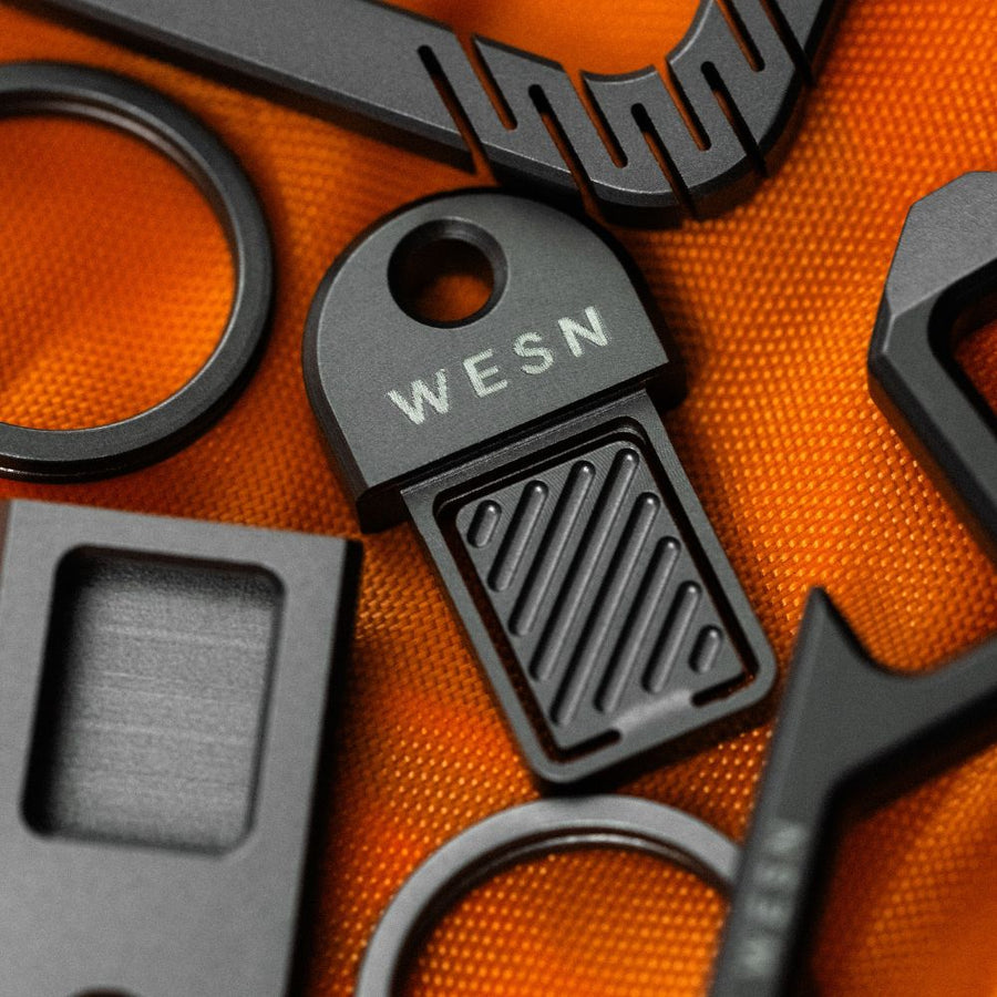 WESN The QR Keyring Black